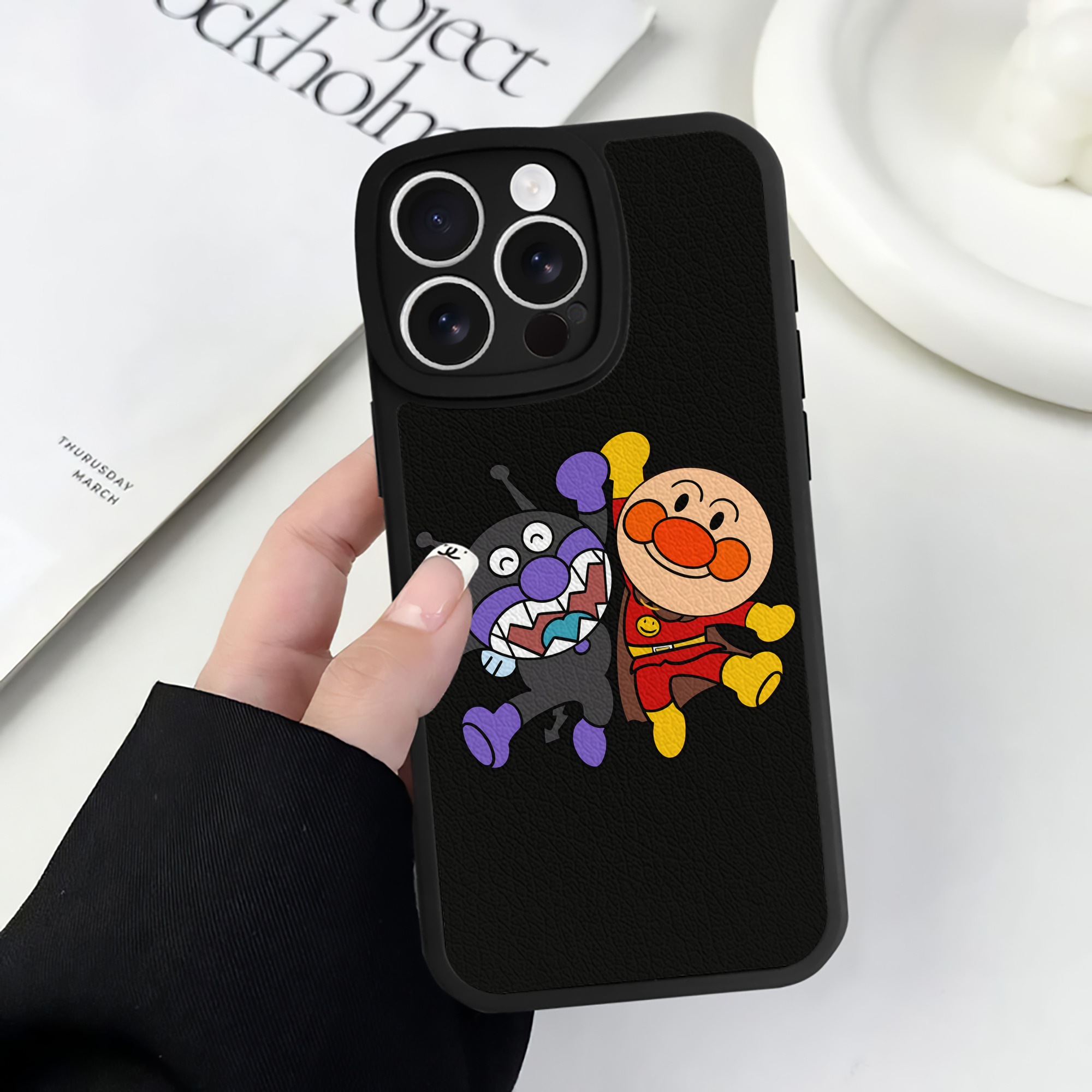 （画像用） アンパンマン Anpanman 【iPhone 16シリーズ対応】シリコンスマホケース（レザー調） 材質：シリコン